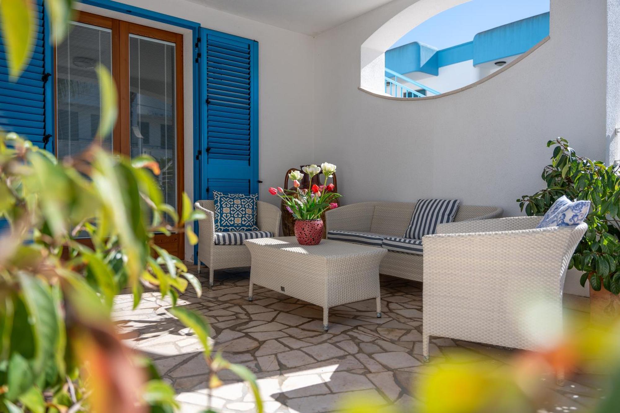 Lo Scalo Bed And Breakfast Marina Di Novaglie 알레사노 외부 사진