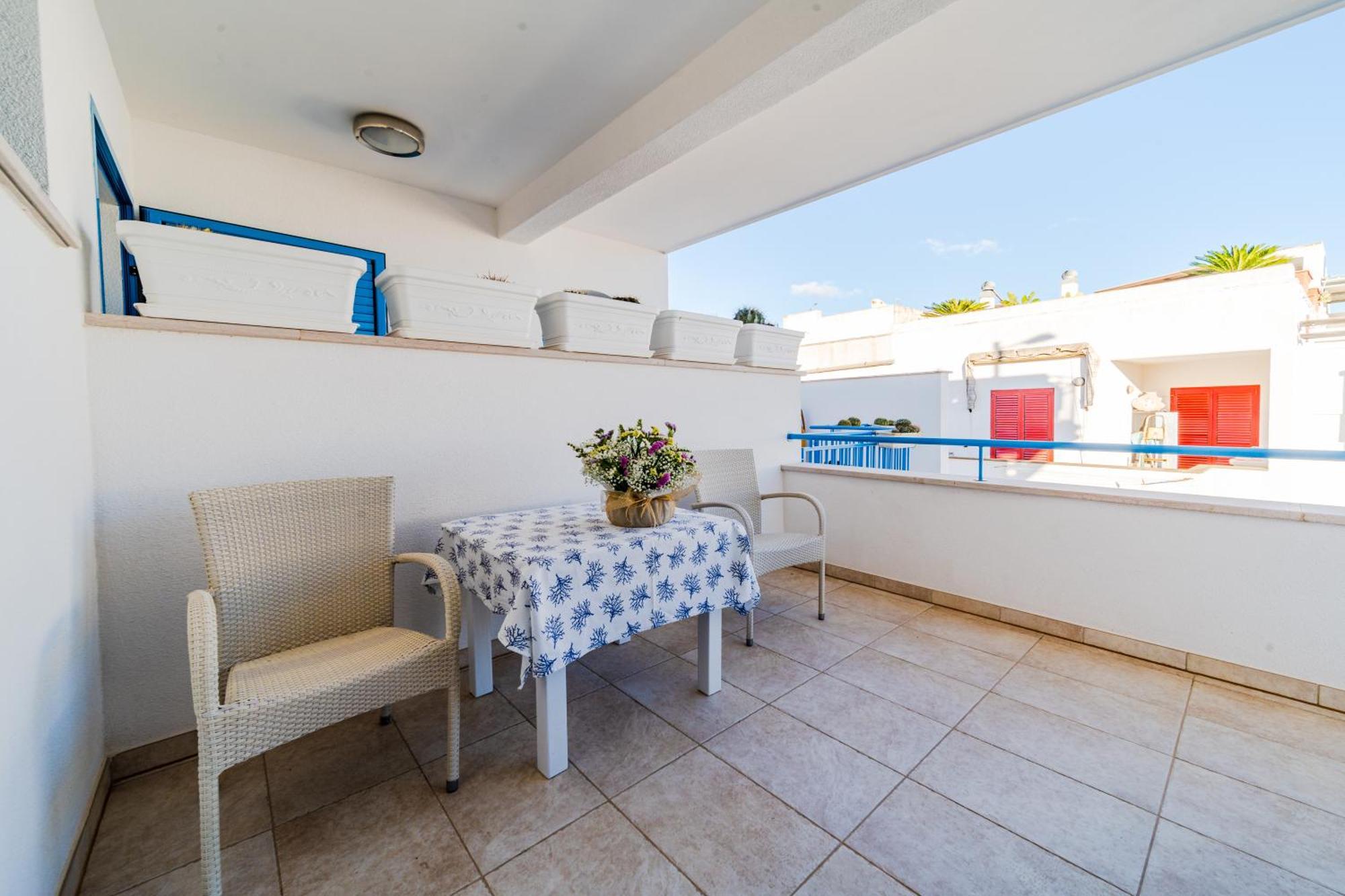 Lo Scalo Bed And Breakfast Marina Di Novaglie 알레사노 외부 사진